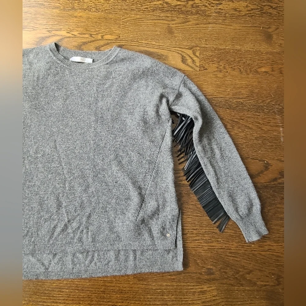 One Grey day Fringe women's Sweater Size XS Cashmere